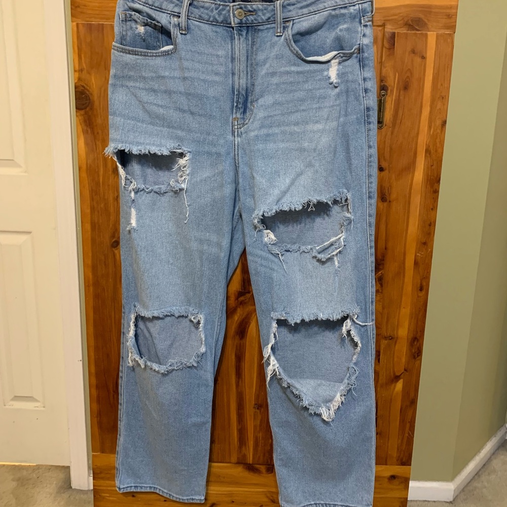 Hollister Distressed Ultra High-Rise Vintage Straight Jeans